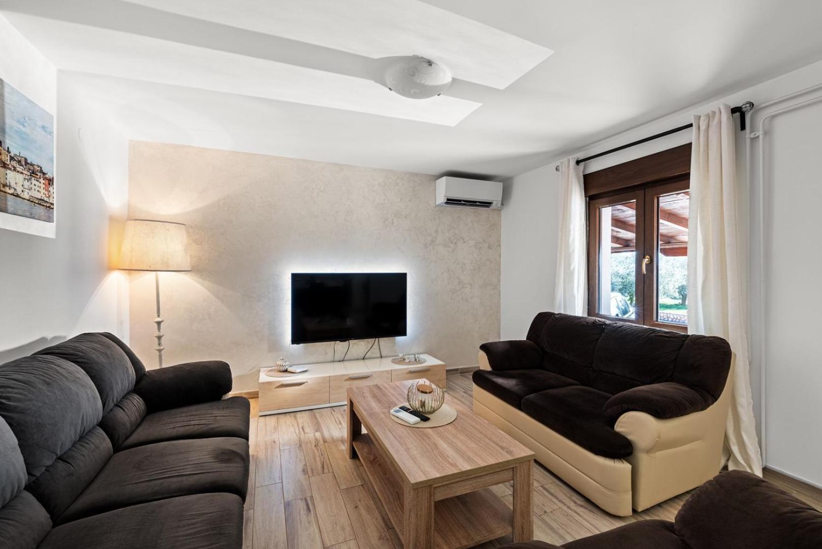 Sea View Apartments With Shared Pool โปแมร์ ภายนอก รูปภาพ